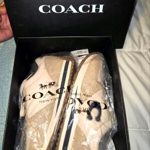 Woman's Coach Runner Sneaker